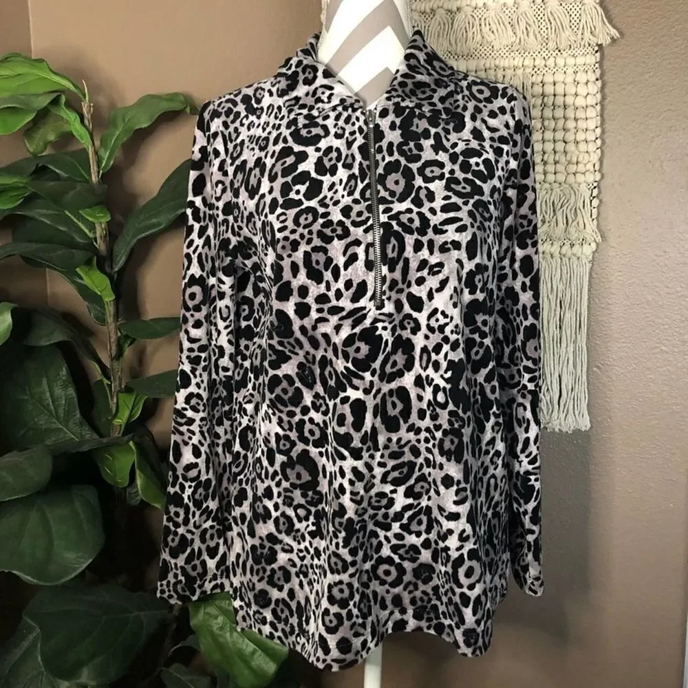 Jones New York Sport Gray Leopard Velvet Pullover - Picture 1 of 5